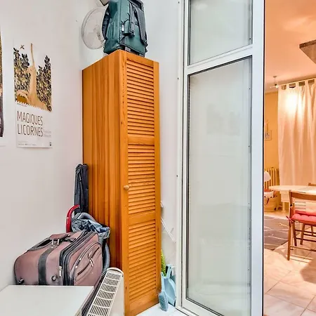 ❁ Spacious Studio Near Buttes Chaumont ❁ Lägenhet